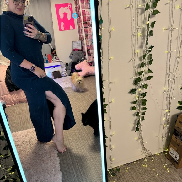 This maxi dress is just what you need for the office OR dinner out! - Picture 3 of 4